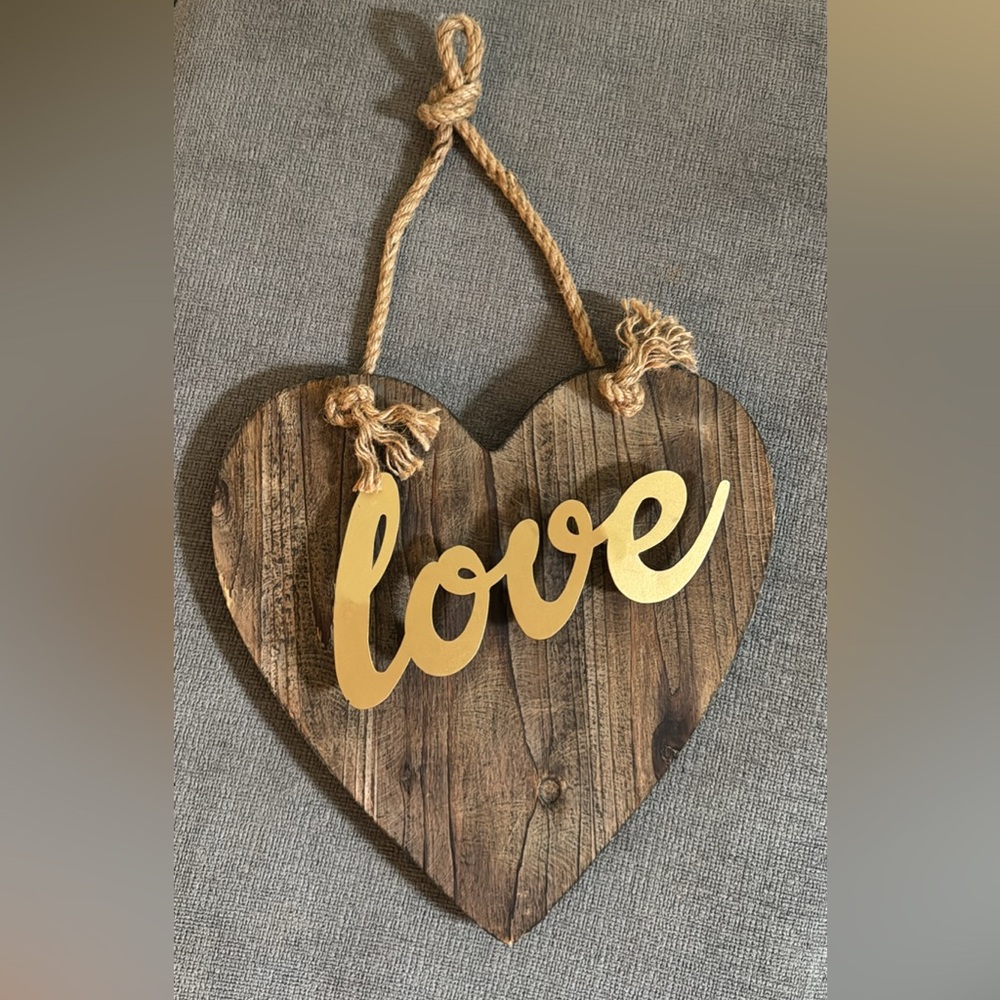 Rustic Heart-Shaped Wall Decor with Gold 'Love' Accent